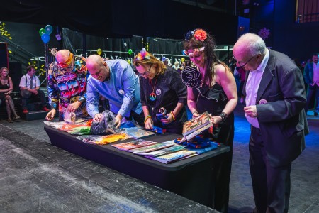 Absolwenckie potupaje na UMK [fot. Szymon Zdziebło]